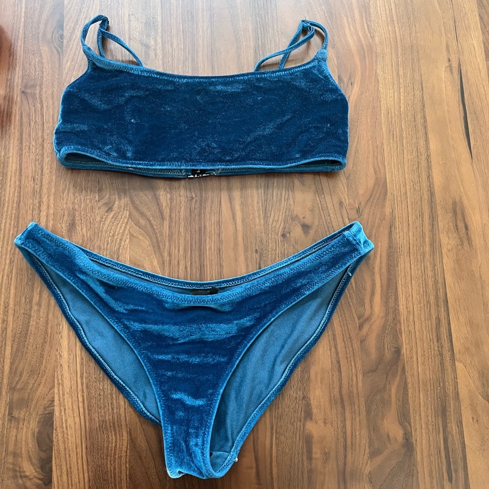 Velvet bikini